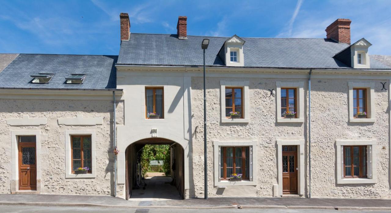L'Ancien Prieure Acomodação com café da manhã Saint-Jean-de-la-Motte Exterior foto