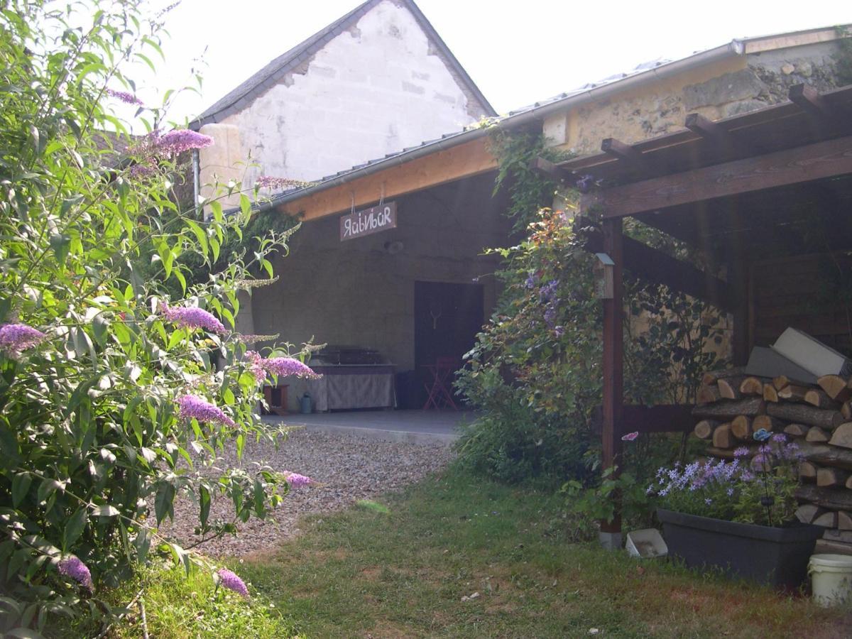 L'Ancien Prieure Acomodação com café da manhã Saint-Jean-de-la-Motte Exterior foto