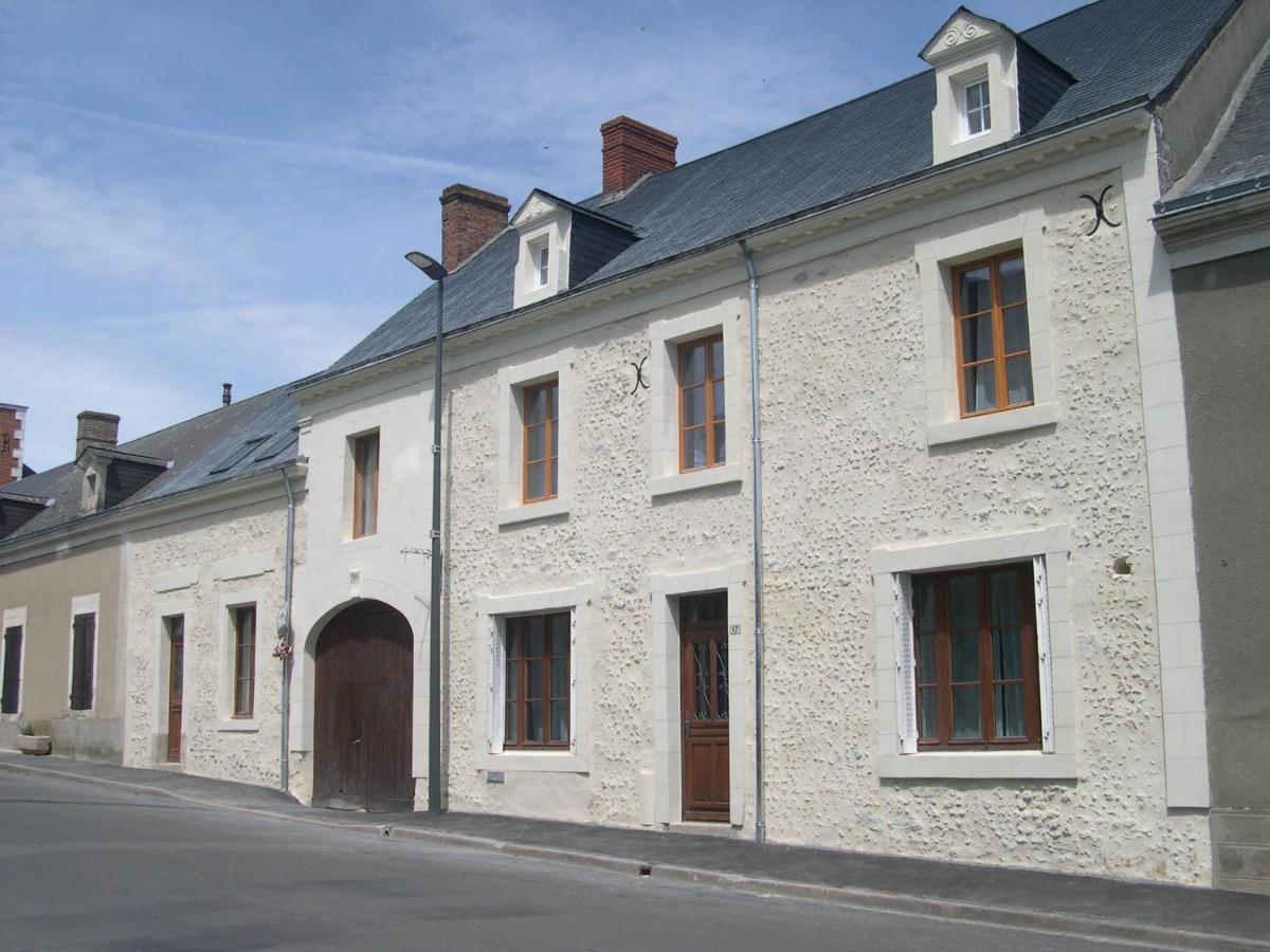 L'Ancien Prieure Acomodação com café da manhã Saint-Jean-de-la-Motte Exterior foto