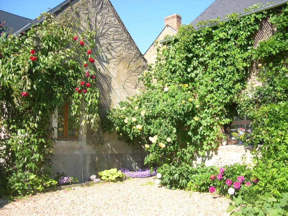 L'Ancien Prieure Acomodação com café da manhã Saint-Jean-de-la-Motte Exterior foto