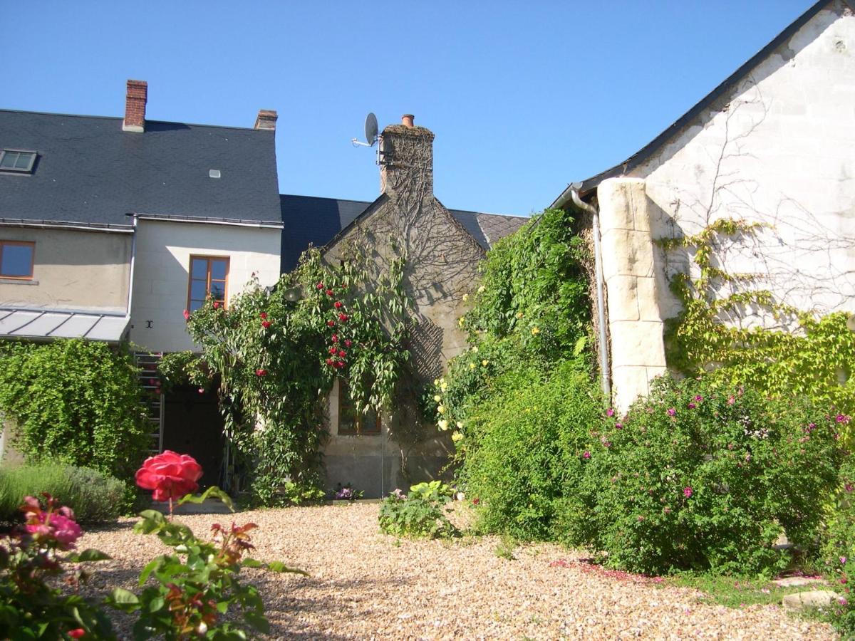 L'Ancien Prieure Acomodação com café da manhã Saint-Jean-de-la-Motte Exterior foto